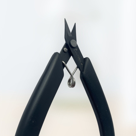 Profesionální kleště na stříhání keratinových pramenů – ideální nástroj pro precizní prodlužování vlasů